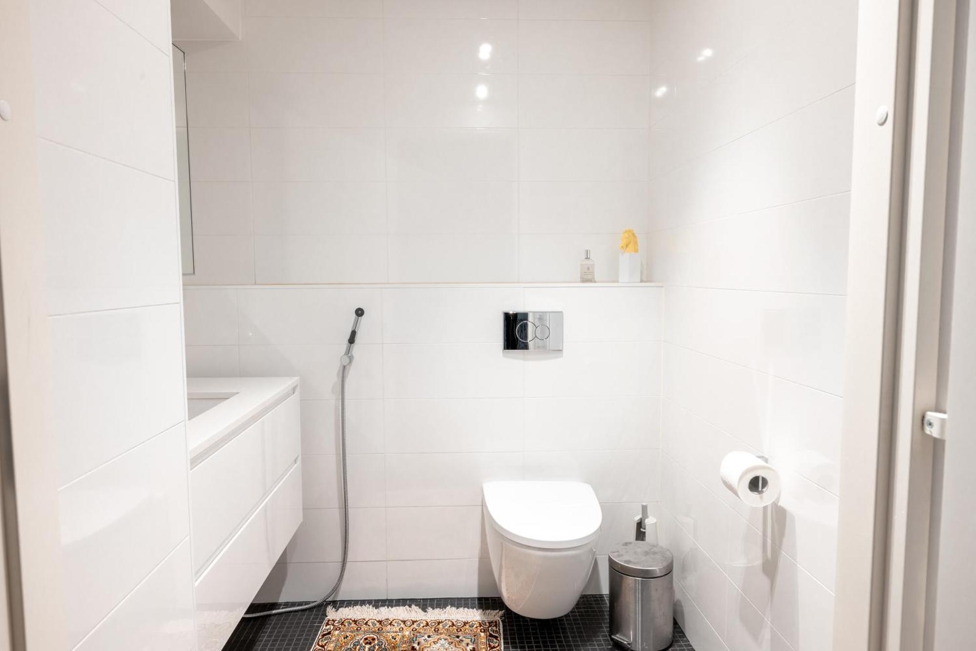 2ndhomes Gorgeous And Modern 2br With Balcony Appartement *