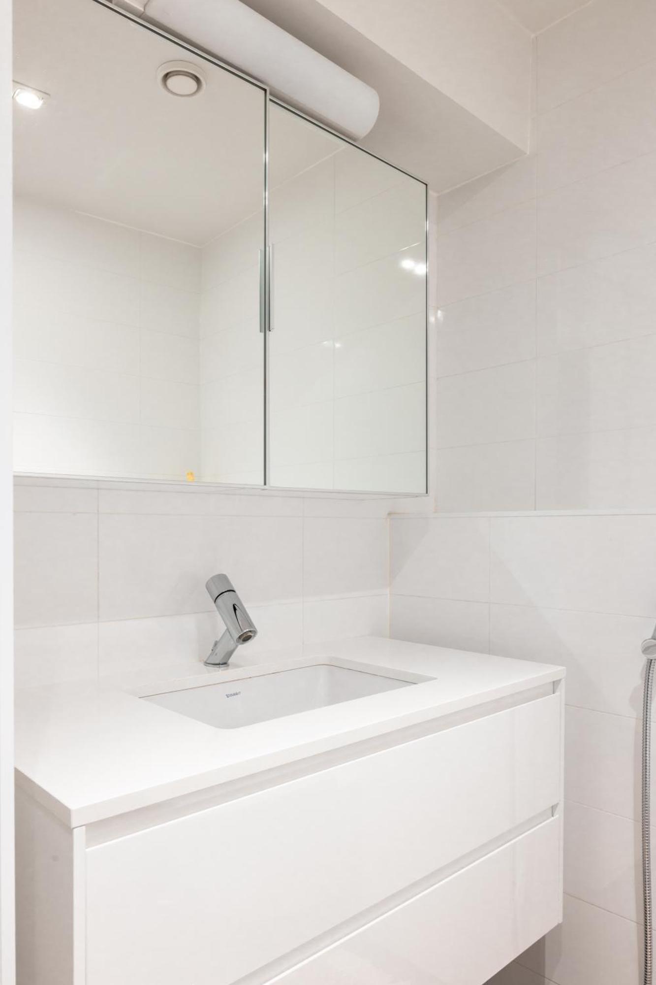 2ndhomes Gorgeous And Modern 2br With Balcony Appartement
